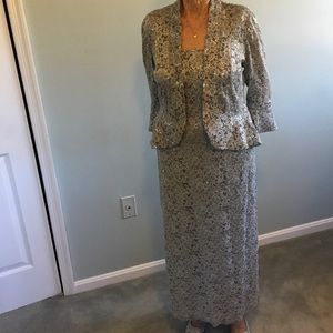 R&M Richards silver dress size 10